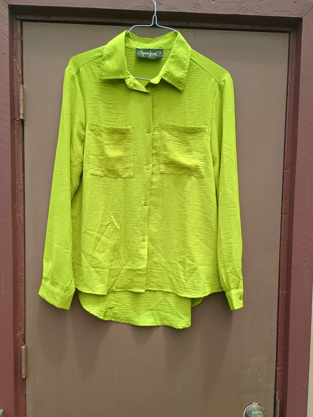 Green Button-Up Shirt with Front Pockets - Picture 2 of 3